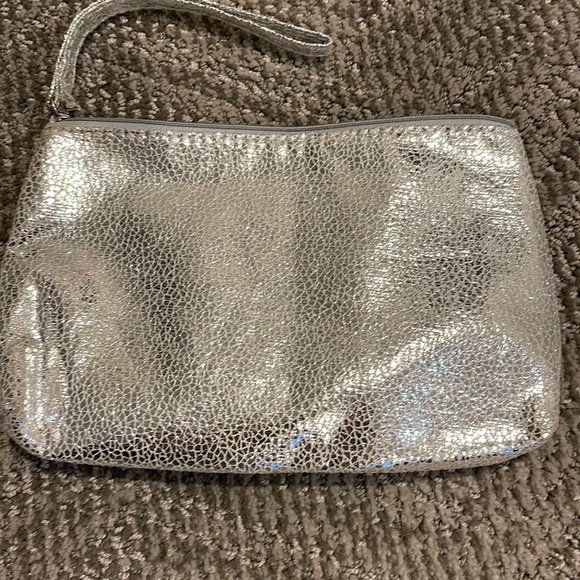 Textured silver wristlet - Picture 2 of 3